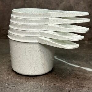 Tupperware Measuring Cup Set 5 Piece Speckled Cream Nesting Vintage Style